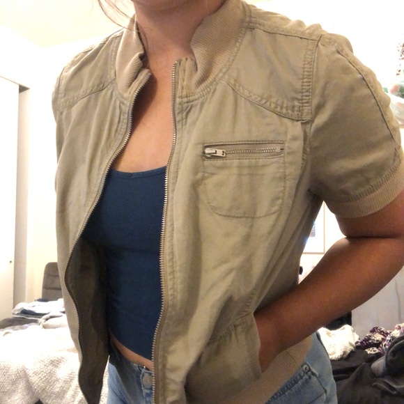 (SOLD) Loft Cargo Jacket - Picture 2 of 3